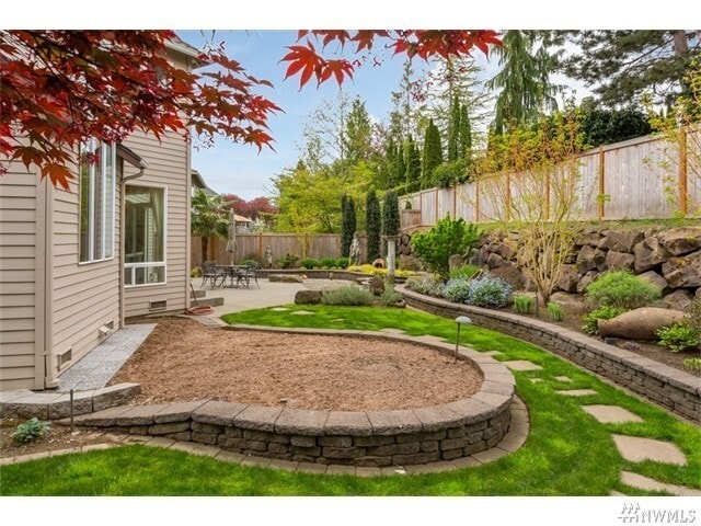 Building Photo - Exceptional 3 Bed, 2.5 bath in Sammamish w...