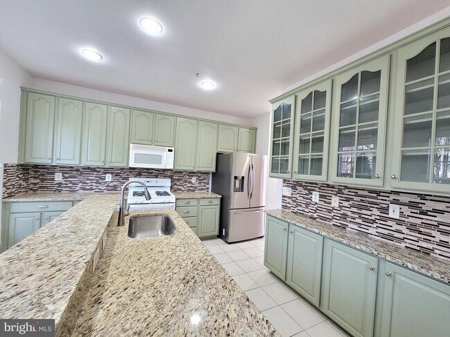 Building Photo - 3618 Sprigg St S