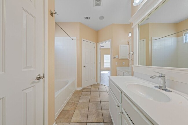 Building Photo - 146 Lindseys Cove