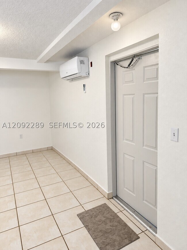 Building Photo - 3229 NW 34th St