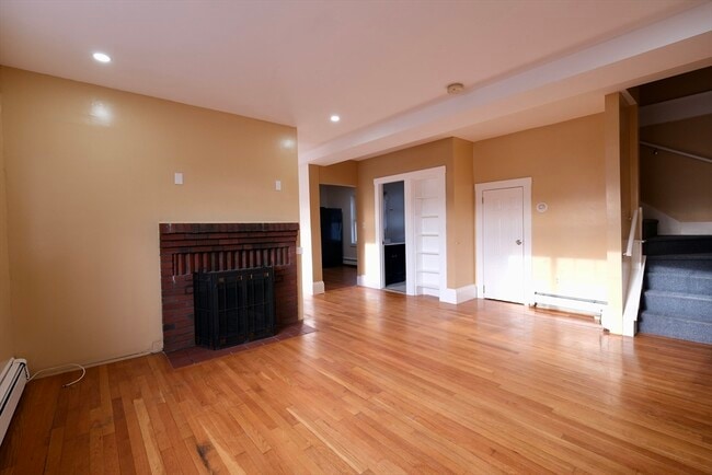 Building Photo - 26 Cleveland St