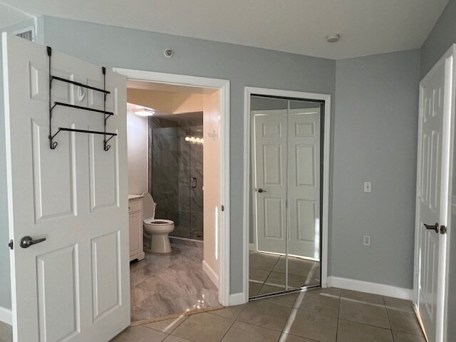 Building Photo - 4935 Sandra Bay Dr