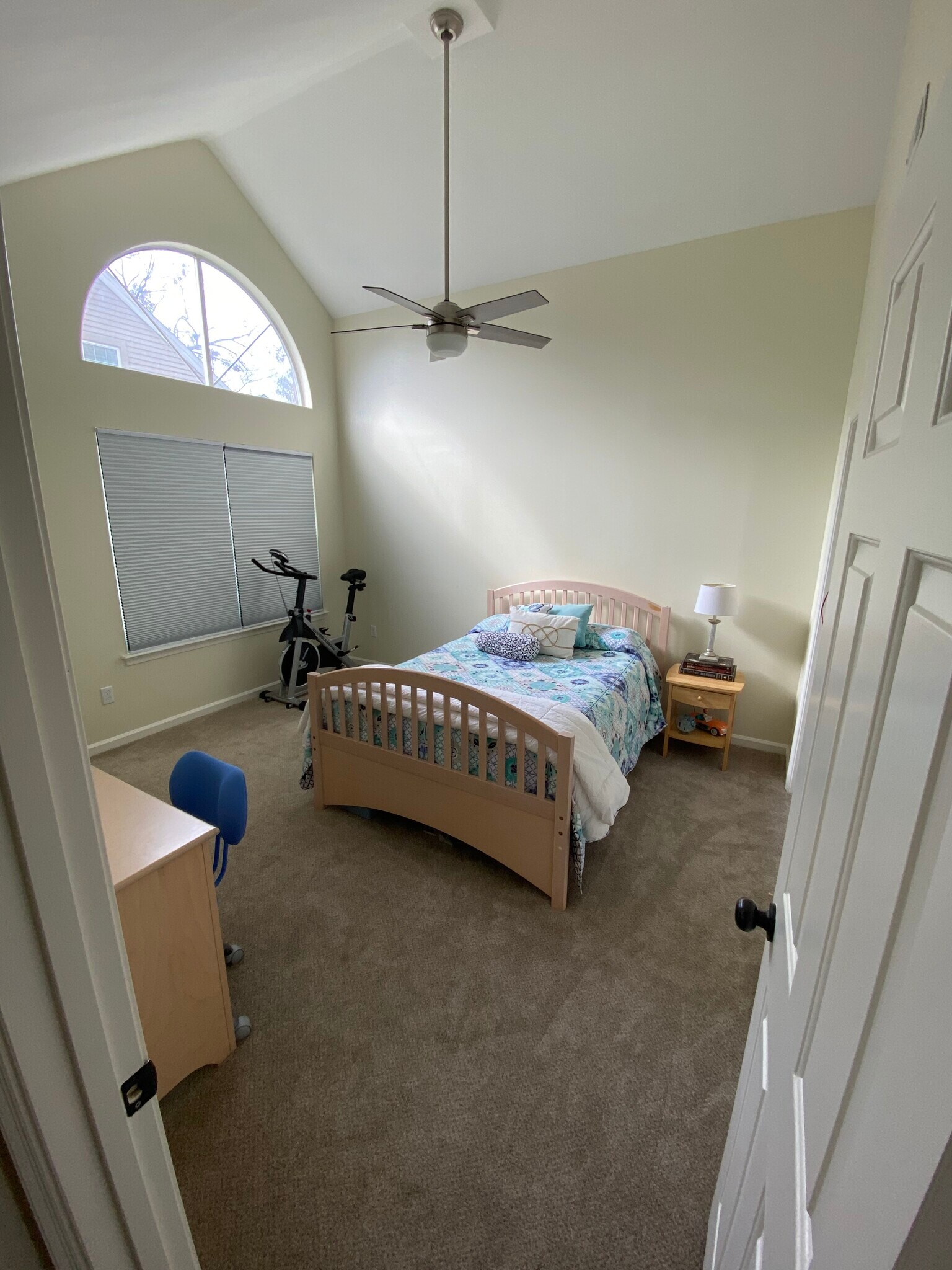 Building Photo - 324 River Forest Rd