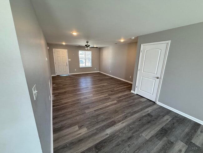 Building Photo - 2325 Tanksley Way