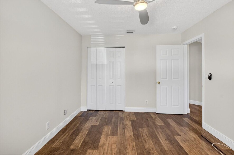 Building Photo - 7306 Spinnaker Bay Dr