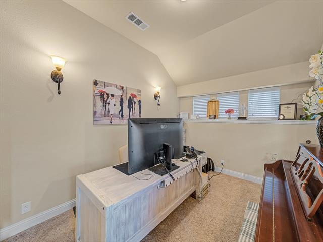 Building Photo - 1604 De Berry Ln