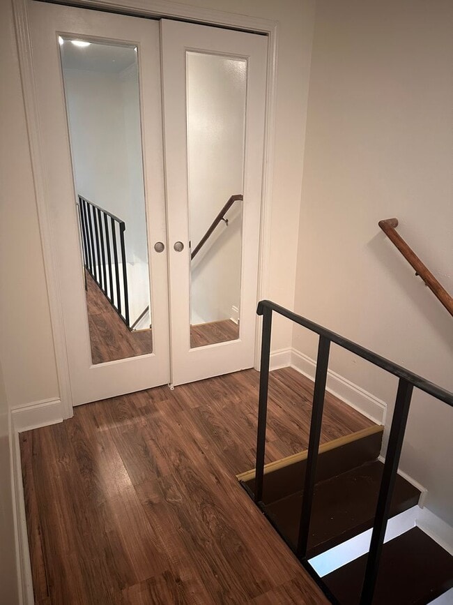 Building Photo - 3008 5th St