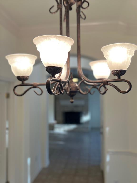 Building Photo - 10 Troon Dr