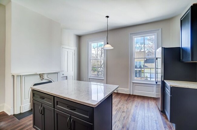 Building Photo - 2701 Cleinview Ave