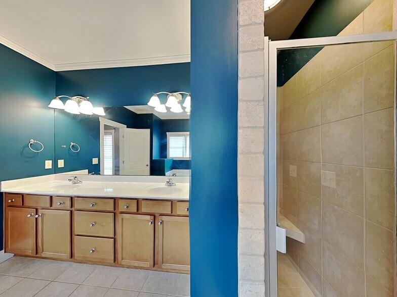 Building Photo - 2088 Eagle Ridge Dr