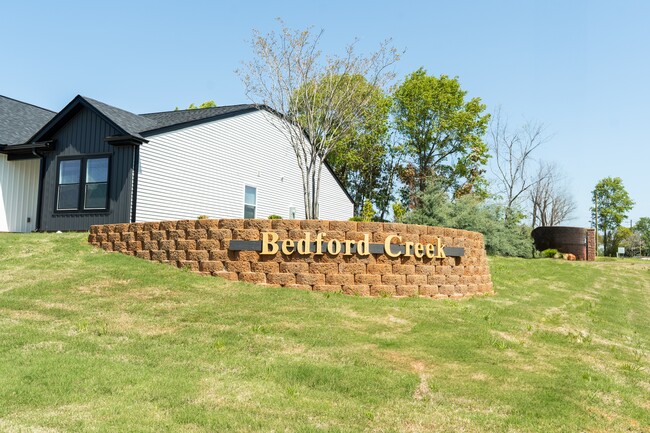 Building Photo - 4039 Cedar Fls Ln