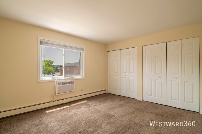 Building Photo - 5720 W 128th St