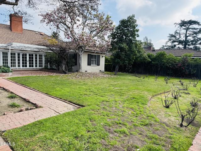 Building Photo - 1305 Bedford Rd