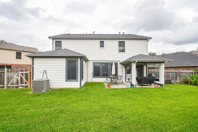 Building Photo - 2206 Rocky Hollow Ln
