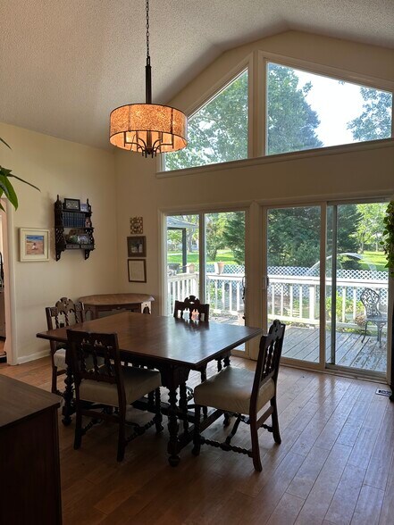 Building Photo - 2411 Peregrine Way