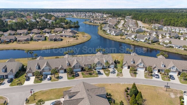 Building Photo - 264 Viareggio Road