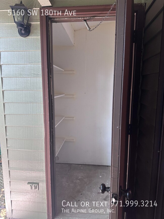 Building Photo - 5160 SW 180th Ave