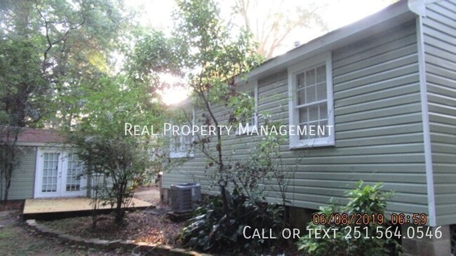 Building Photo - 335 Azalea Cir W