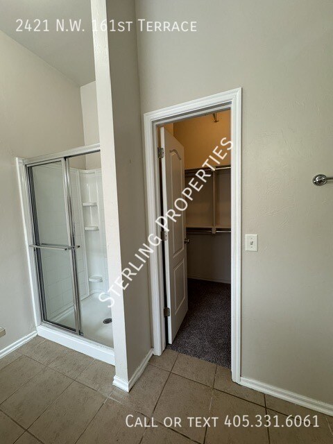 Building Photo - 2421 NW 161st Terrace