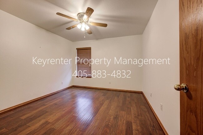 Building Photo - Amazing 4BD/3BTH home with a 3 car garage in the exclusive Cedar Pointe Gated Community!