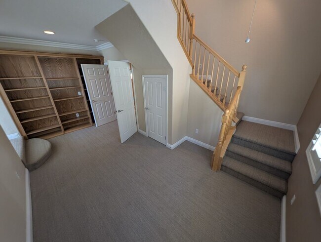 Building Photo - 9149 Tudor Park Pl