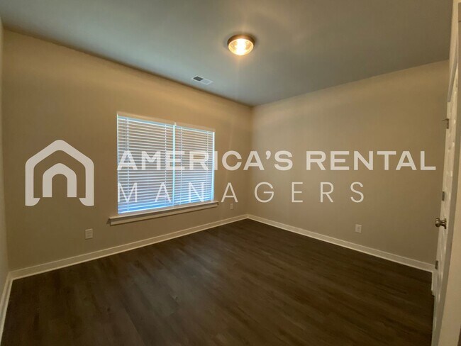 Building Photo - Home for Rent in Jemison, AL... View with 48 Hours Notice!