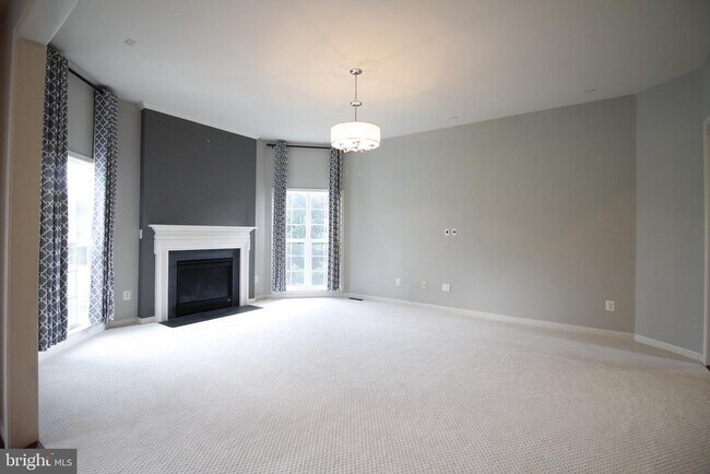 Building Photo - 5569 Jamisons Farm Dr