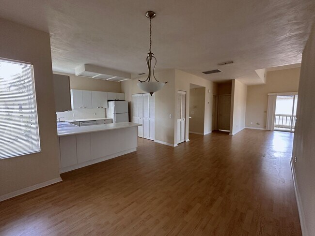 Building Photo - 2 Bedroom 2 Bath in Plantation Bay in Ormond Beach