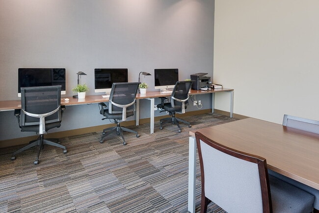 Building Photo - Lawrence Station