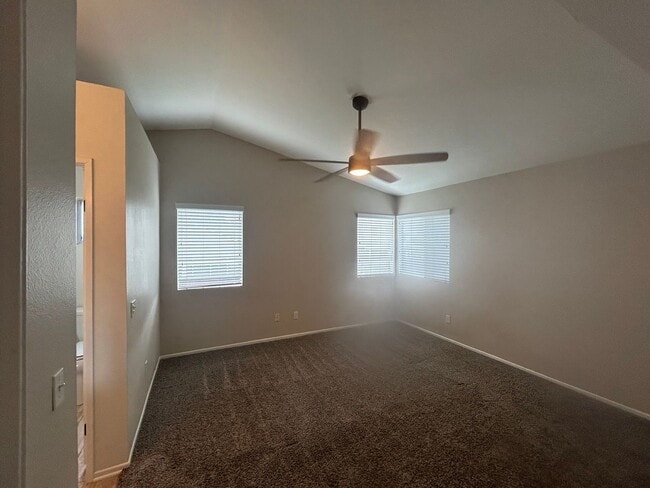 Building Photo - Remodeled Home for Rent in Corona – Sunroo...
