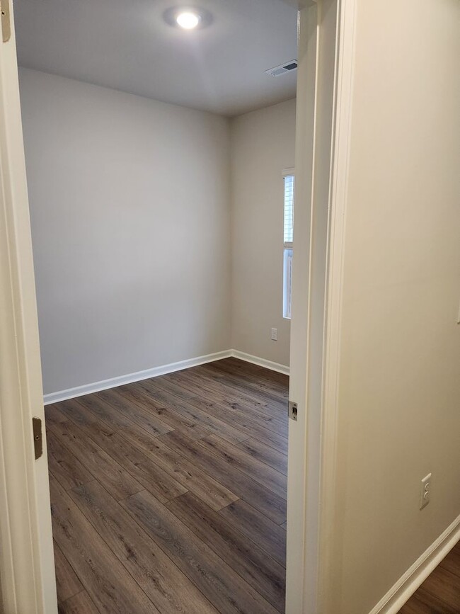 Building Photo - Brand-New Townhome for Rent!