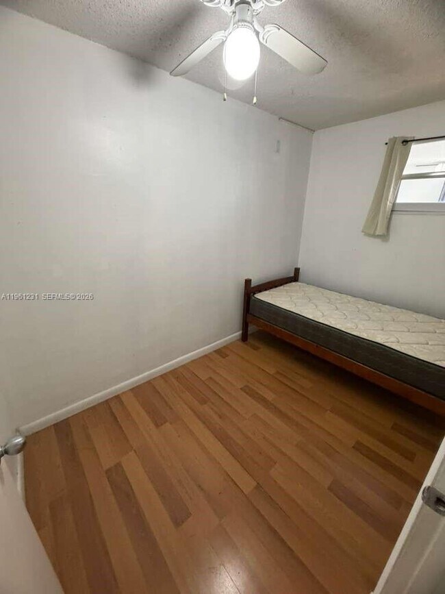 Building Photo - 1465 NE 123rd St