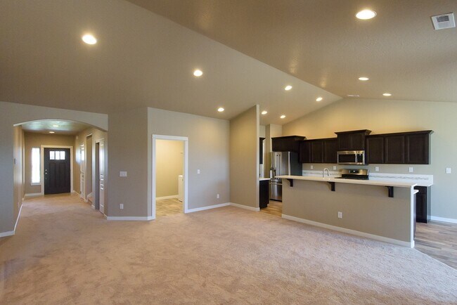 Building Photo - New 4 Bedroom Home in Post Falls with 3 Car Garage!