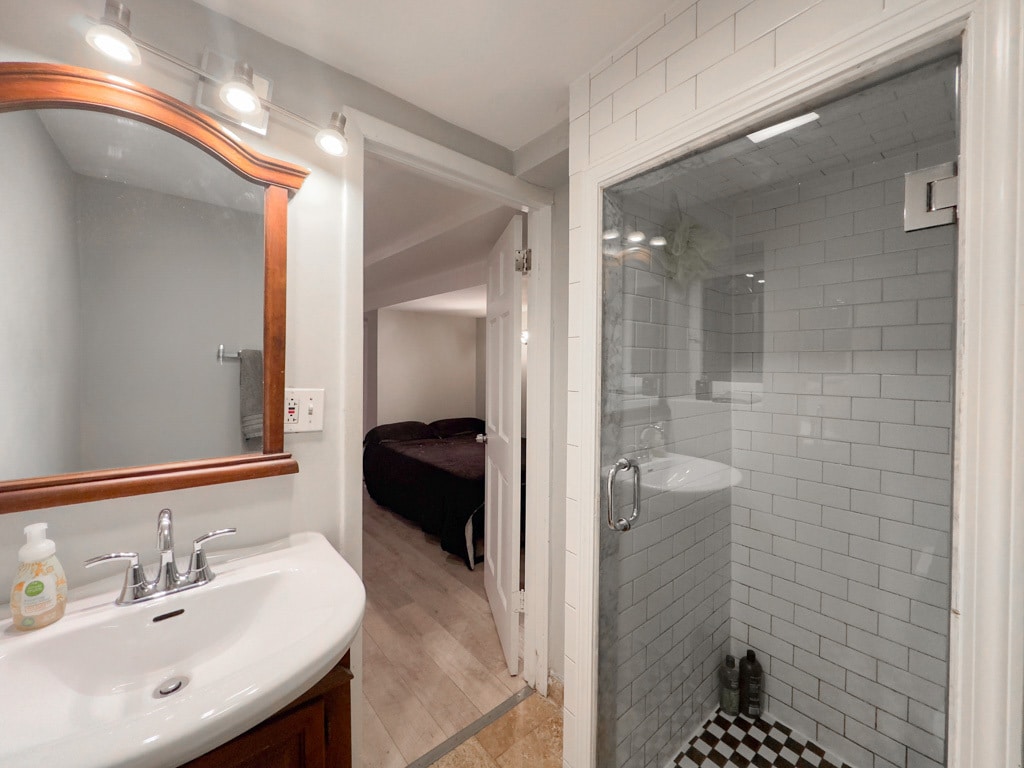 Building Photo - 2046 W Iowa St