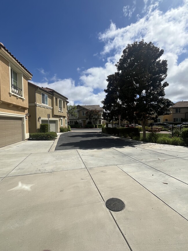 Building Photo - 1580 Chert Dr