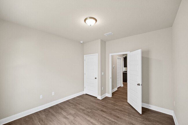 Building Photo - 431 Gemini St