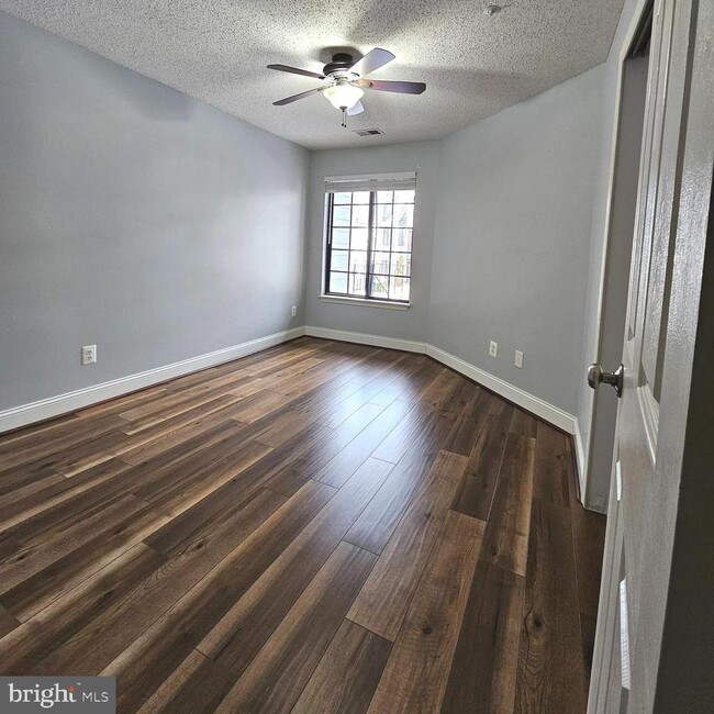 Building Photo - 7009 Birkenhead Pl
