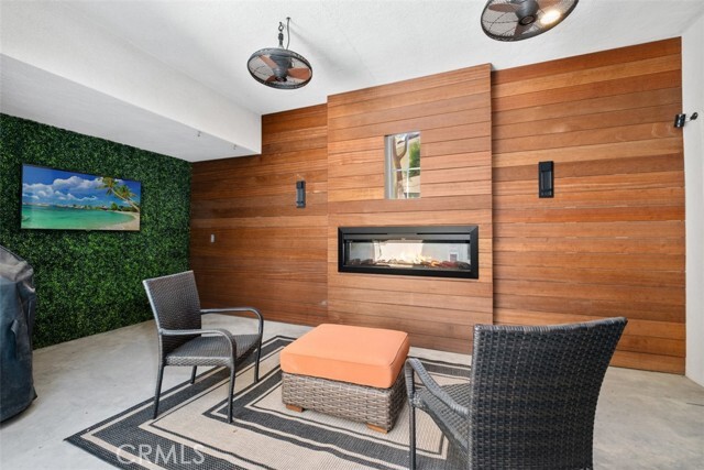 Building Photo - 112 Chantilly