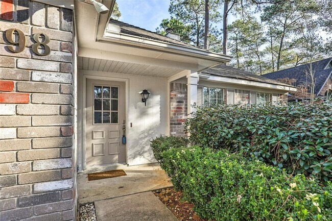 Building Photo - 98 S Village Knoll Cir