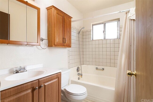 Building Photo - 1257 Rosekrans Dr