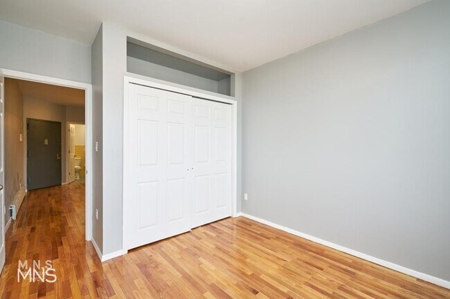 Building Photo - 669 Meeker Avenue