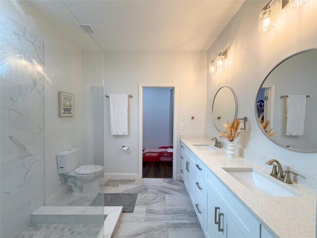 Building Photo - 2324 SW 168th Loop
