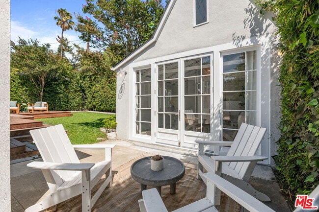 Building Photo - 234 N Ridgewood Pl