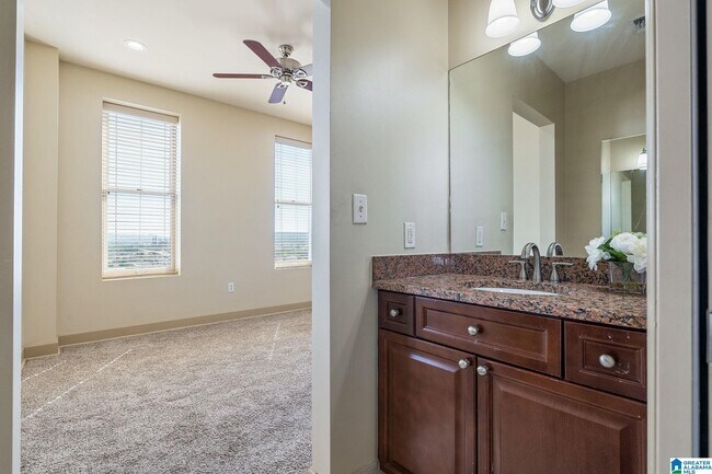 Building Photo - 2024 2nd Ave N