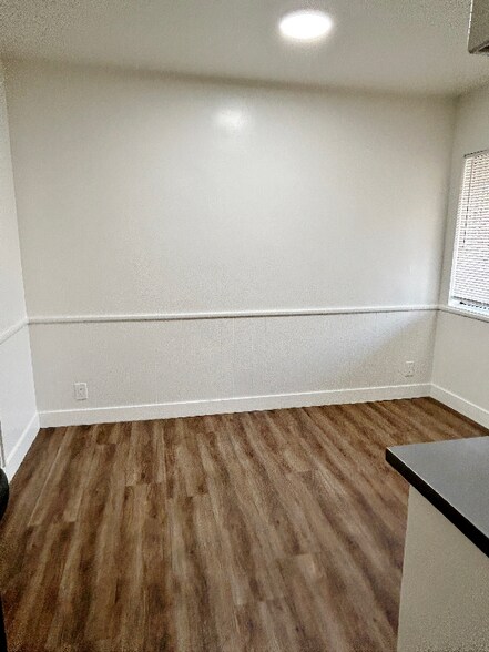 Building Photo - 1339 N Hobart Blvd