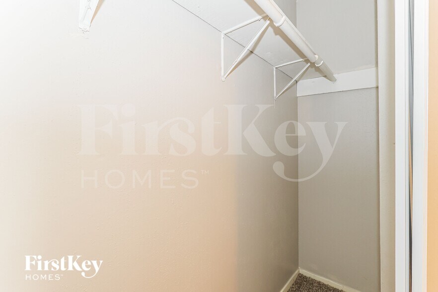 Building Photo - 20327 Bridgedale Ln
