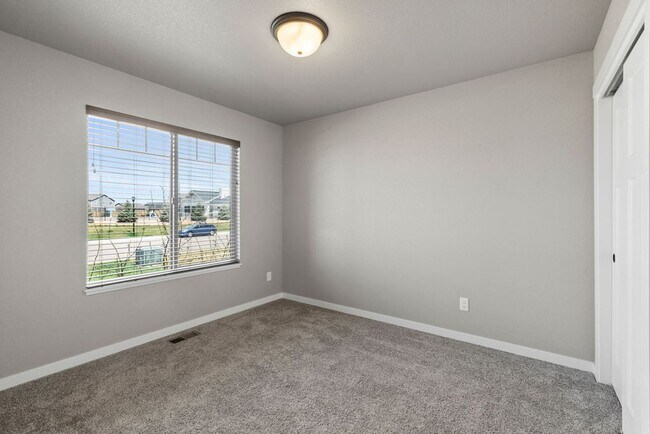 Building Photo - 3 Bedroom Ranch in Wellington