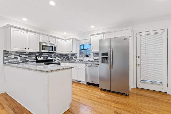 Building Photo - 804 Steeplechase Way
