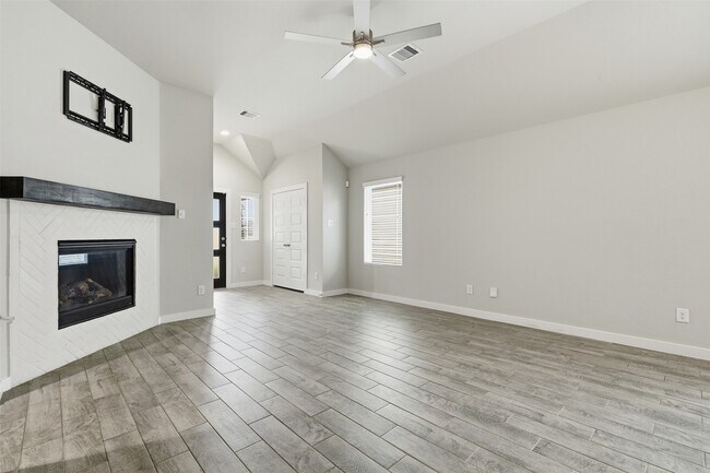 Building Photo - 2742 Oakleaf Ash Ln