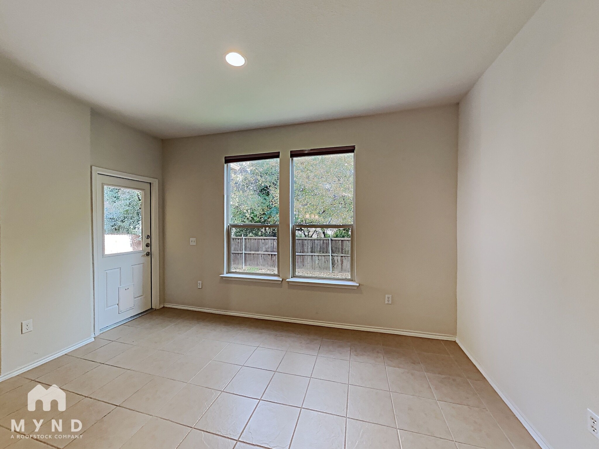 Building Photo - 9307 Tanager Way